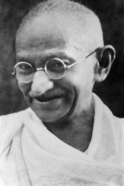 Mahatma Gandhi Biography and what did Gandhi do?