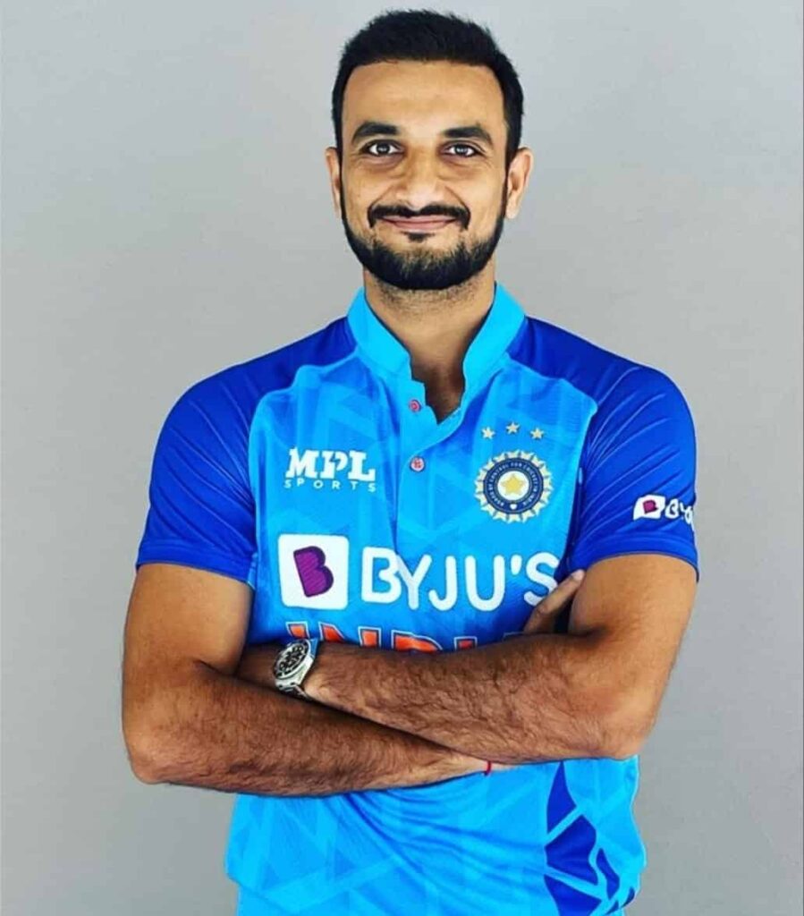 Harshal patel biography in english (Indian cricketer)