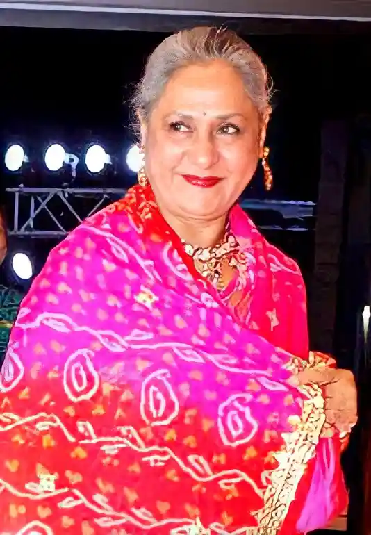 जया बच्चन जीवन परिचय Jaya bachchan biography in hindi (अभिनेत्री)