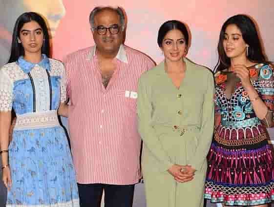 khushi kapoor family photo