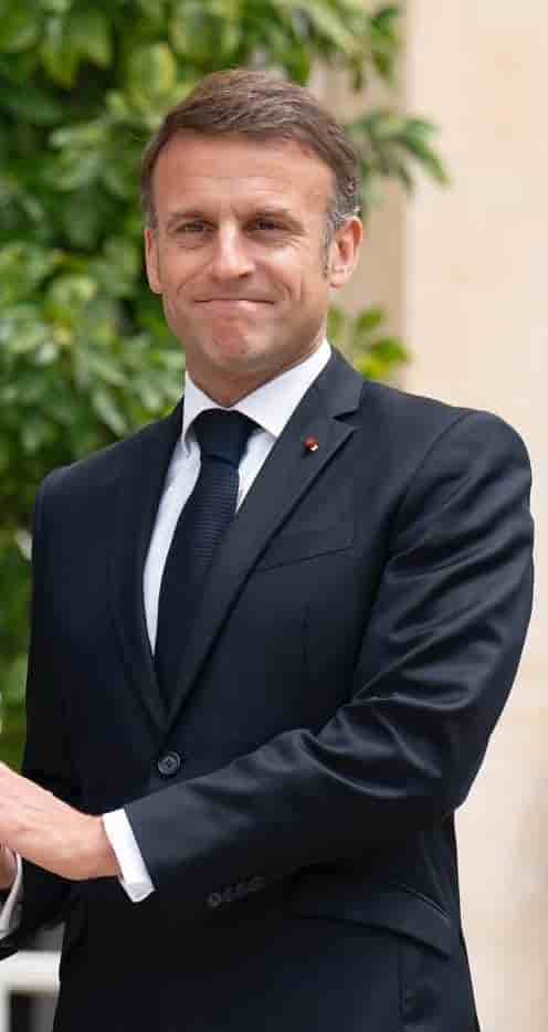 इमैनुएल मैक्रों जीवन परिचय Emmanuel macron biography in hindi (फ्रांस के राष्ट्रपति)