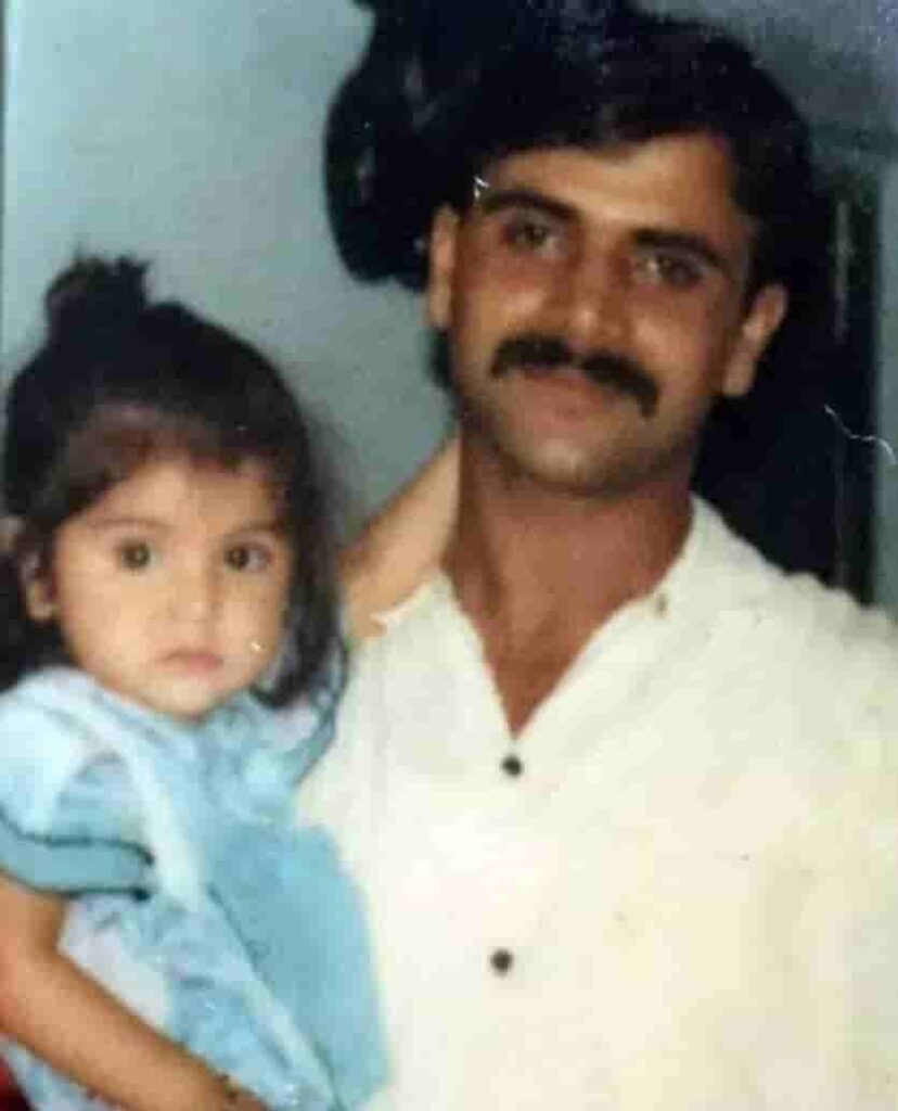 Anushka sharma childhood photo