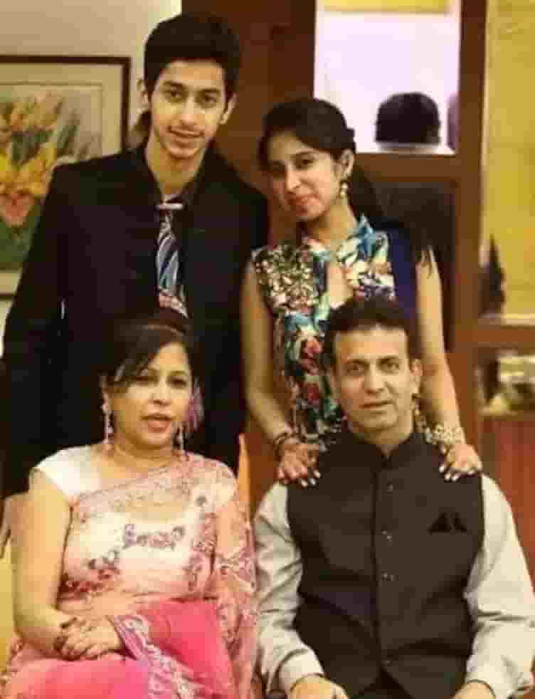 Mihir ahuja family photo