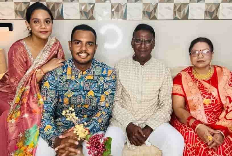 Yash dayal family photo