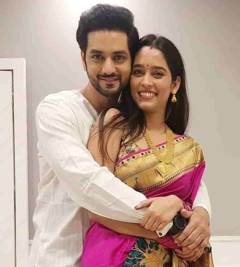 Shakti arora wife photo