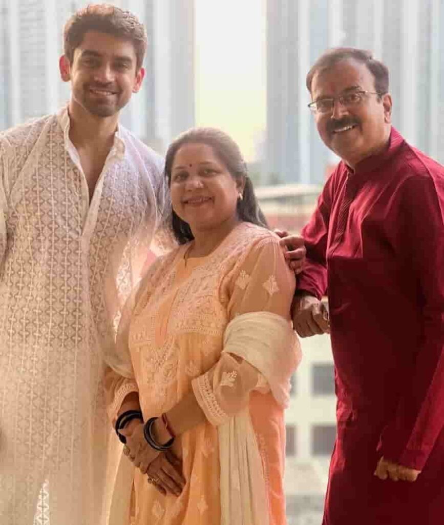 Avinash mishra family photo