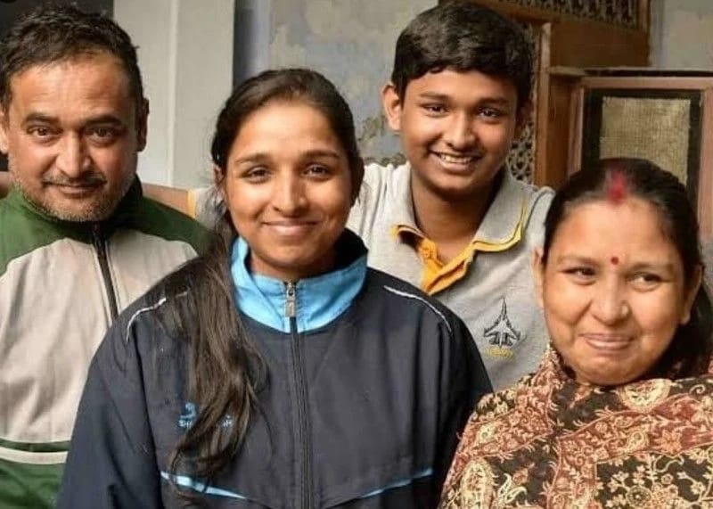 shivangi singh family photo