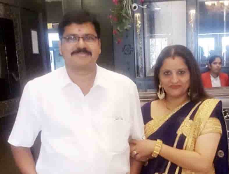 yash thakur family photo
