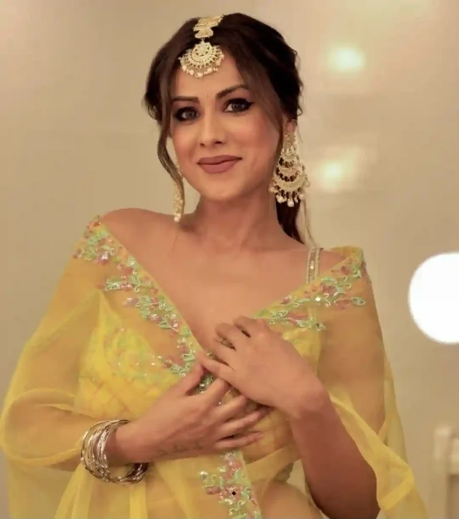 निया शर्मा जीवन परिचय Nia sharma biography in hindi (अभिनेत्री)