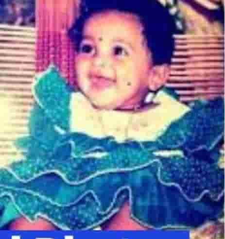 Ayesha singh childhood photo