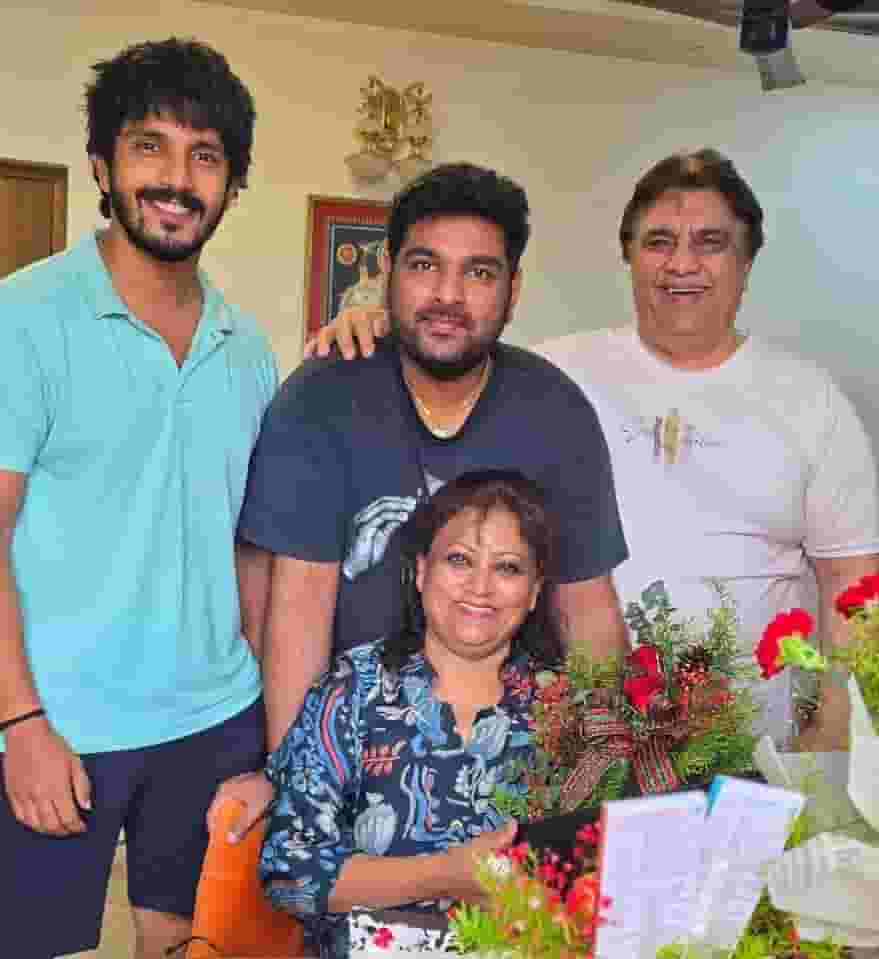 Kanwar dhillon family photo