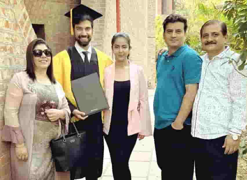 Milind chandwani family photo