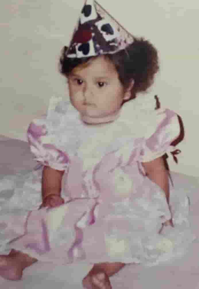 Riya sharma childhood photo
