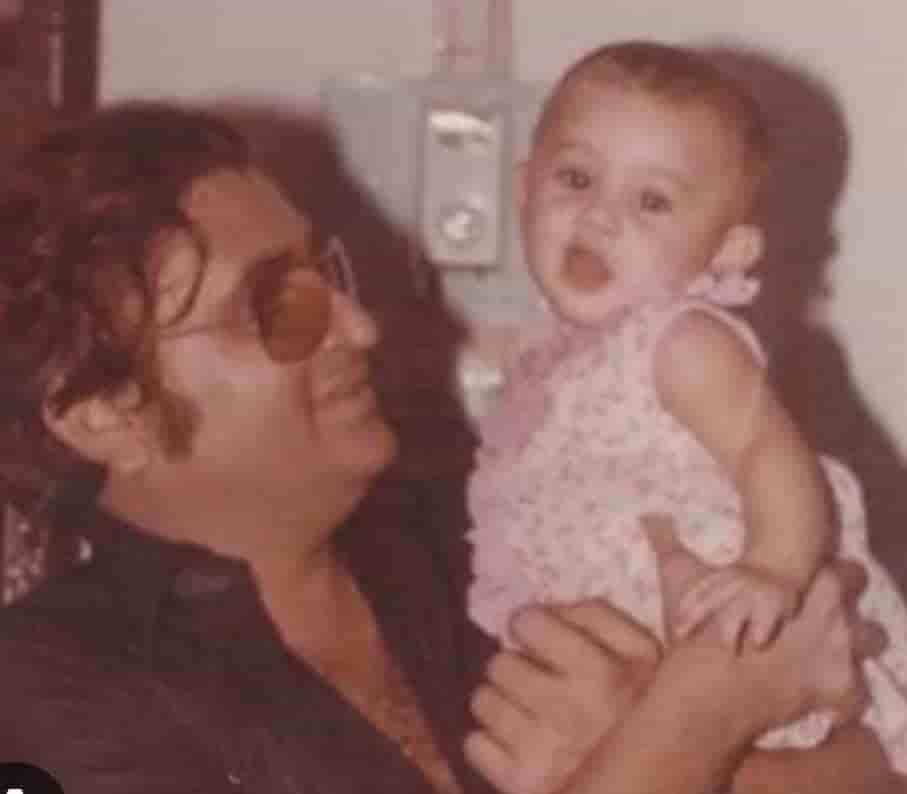 Shefali Jariwala childhood photo