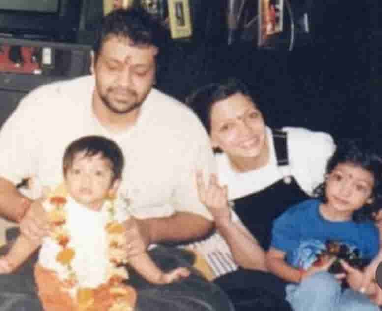 Alanna pandey childhood photo