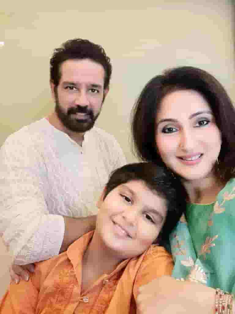 Anup soni wife photo