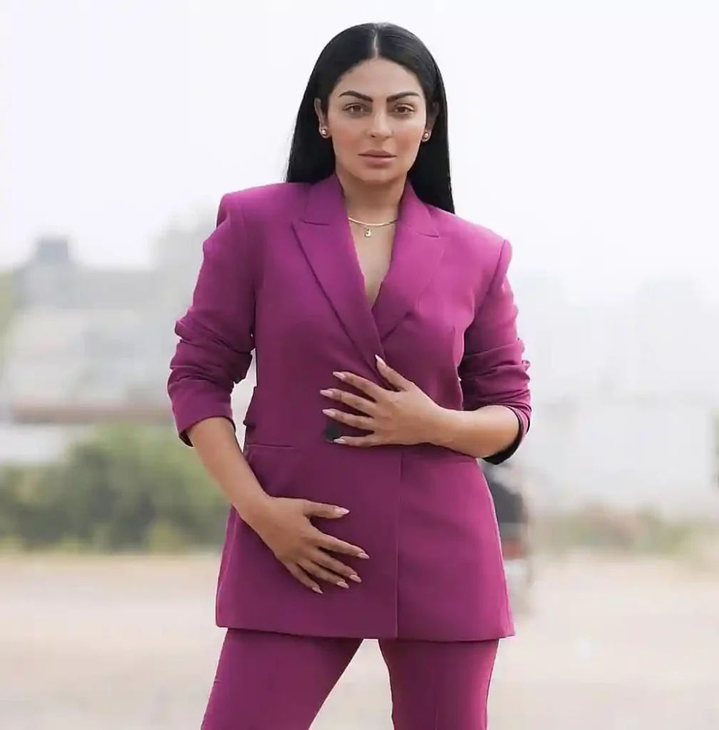 नीरू बाजवा जीवन परिचय Neeru bajwa biography in hindi (अभिनेत्री)