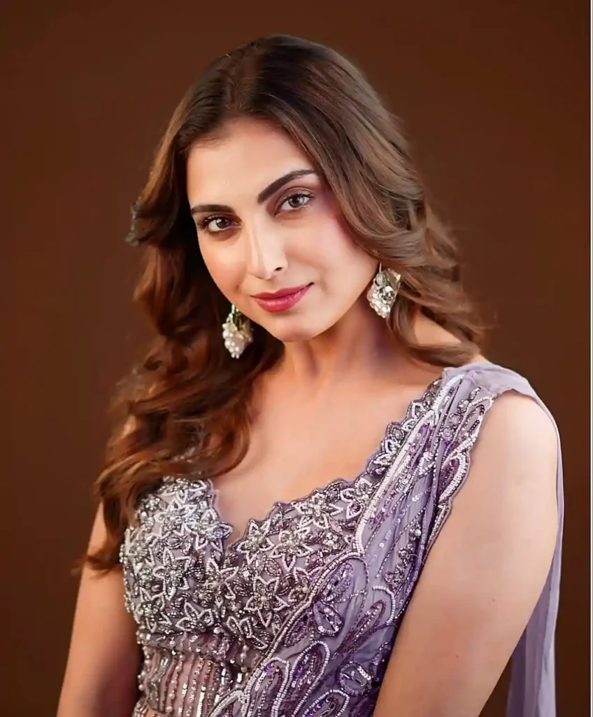 फरहाना भट्ट जीवन परिचय Farhana bhat biohraphy in hindi (अभिनेत्री) 1 फरहाना भट्ट जीवन परिचय Farhana bhat biohraphy in hindi (अभिनेत्री)