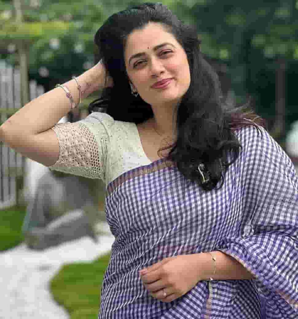 गिरिजा ओक जीवन परिचय Girija oak biography in hindi (अभिनेत्री) 1 गिरिजा ओक जीवन परिचय Girija oak biography in hindi (अभिनेत्री)