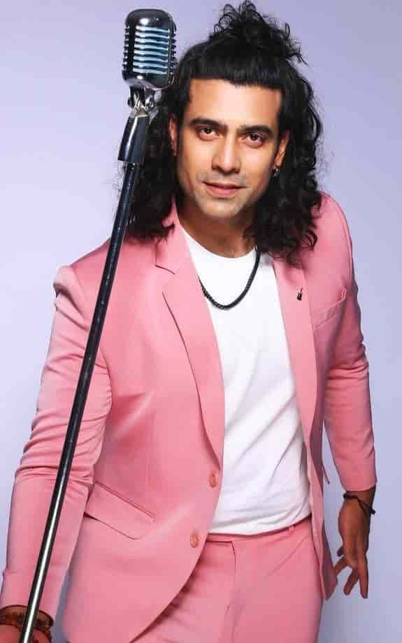 जुबिन नौटियाल जीवन परिचय Jubin Nautiyal biography in hindi (गायक) 1 जुबिन नौटियाल जीवन परिचय Jubin Nautiyal biography in hindi (गायक)