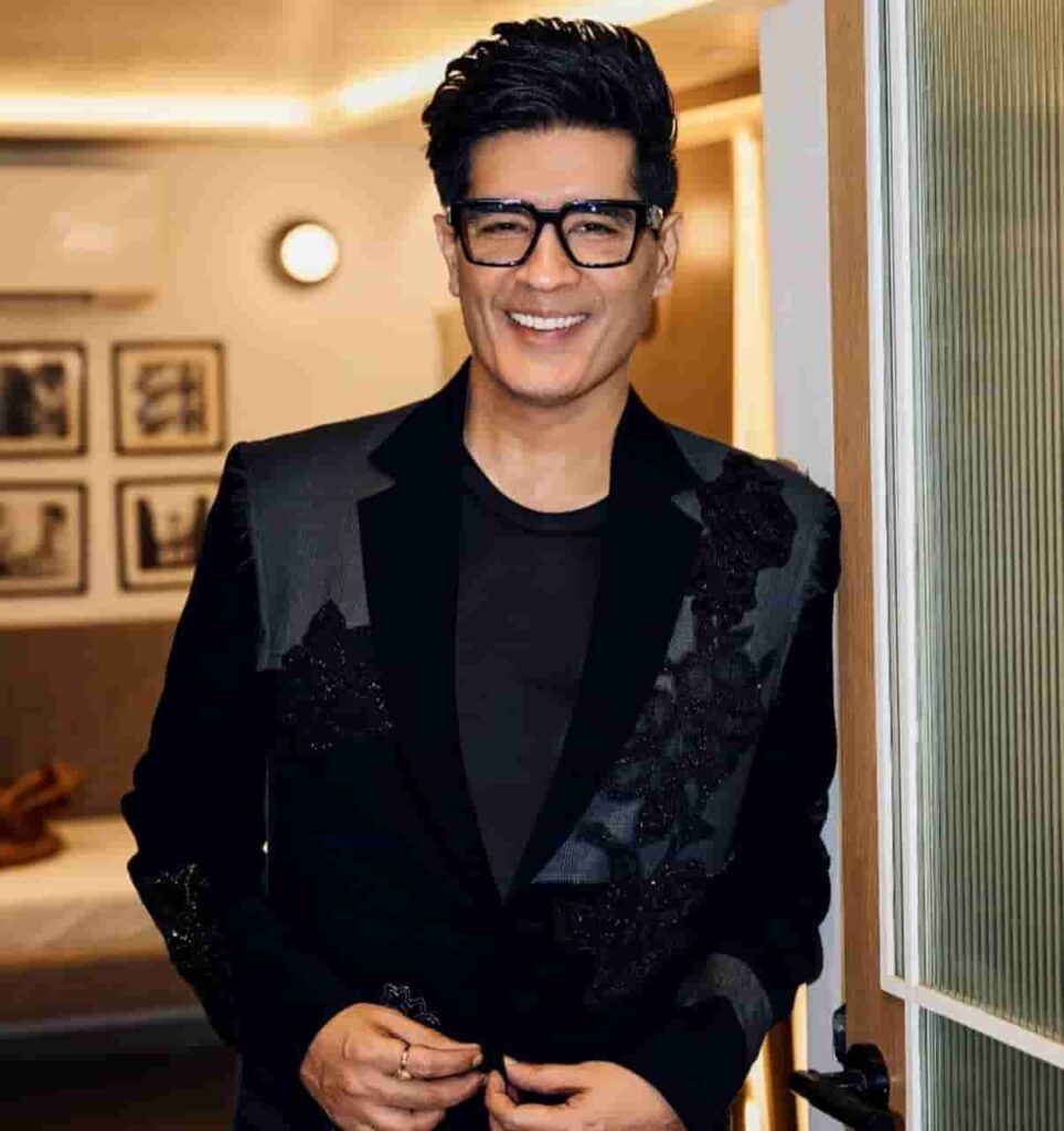 मनीष मल्होत्रा जीवन परिचय Manish malhotra biography in hindi (फैशन डिजाइनर) 1 मनीष मल्होत्रा जीवन परिचय Manish malhotra biography in hindi (फैशन डिजाइनर)