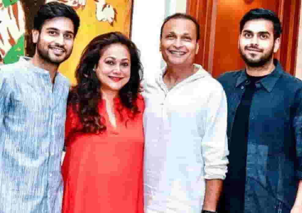Anil Ambani family photo
