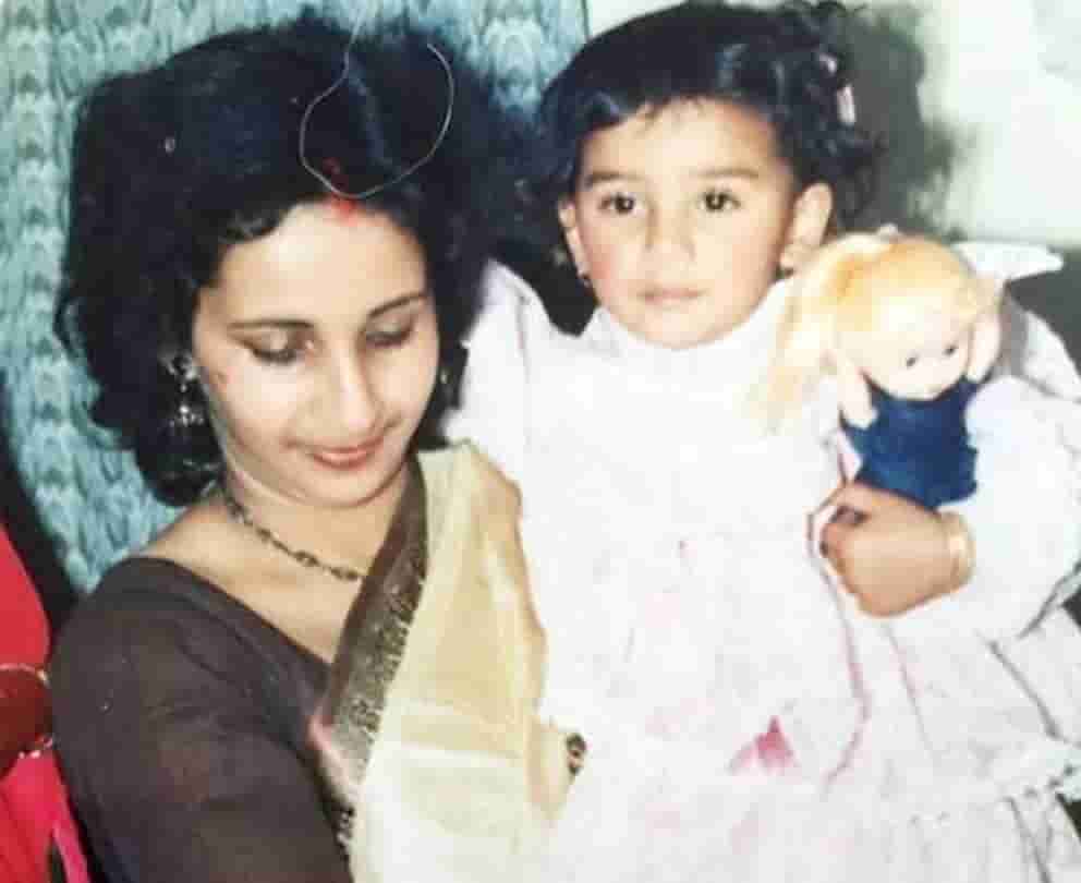 Patralekha paul childhood photo