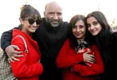 Patralekha paul family photo