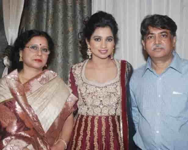 Shreya Ghoshal parents