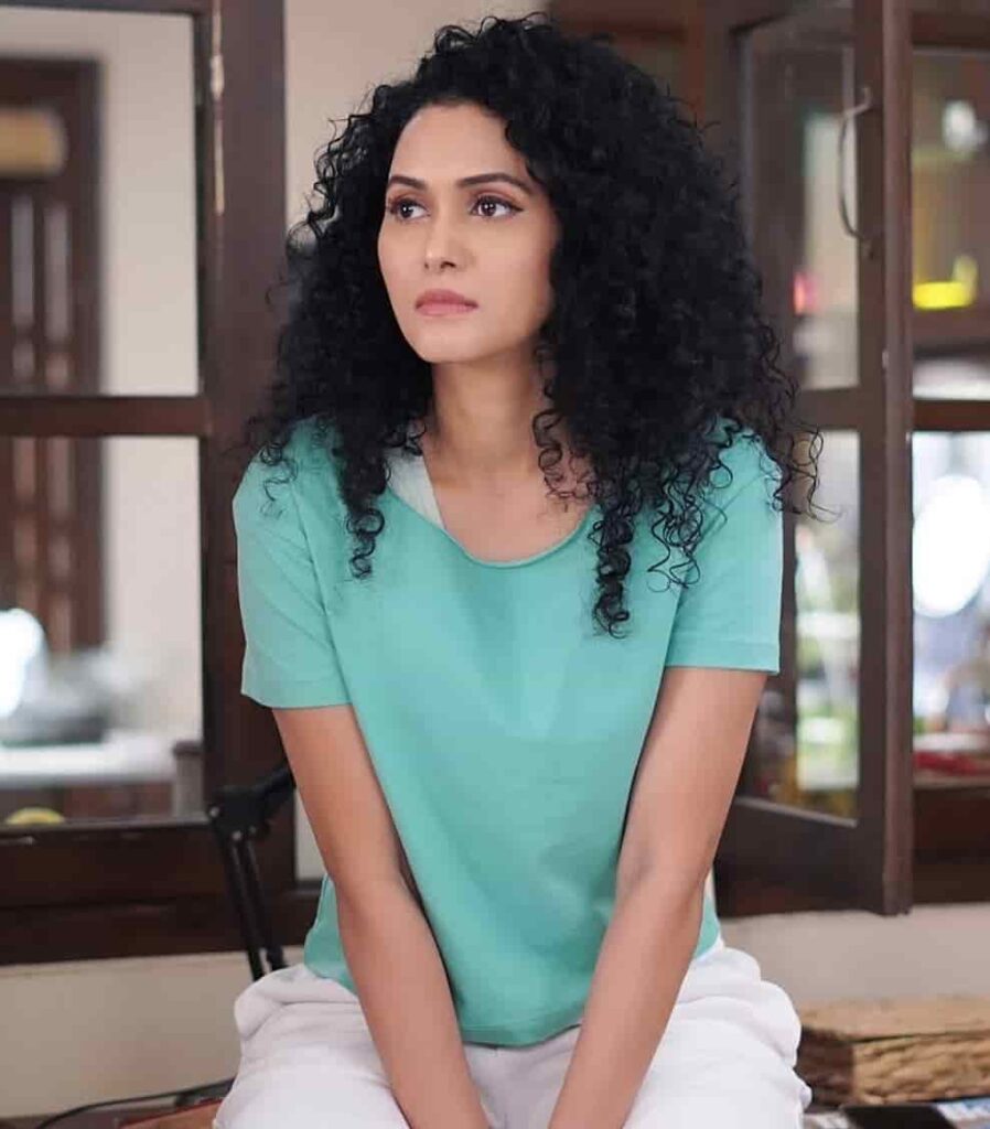 नीता शेट्टी जीवन परिचय Neetha shetty biography in hindi (अभिनेत्री) 1 नीता शेट्टी जीवन परिचय Neetha shetty biography in hindi (अभिनेत्री)