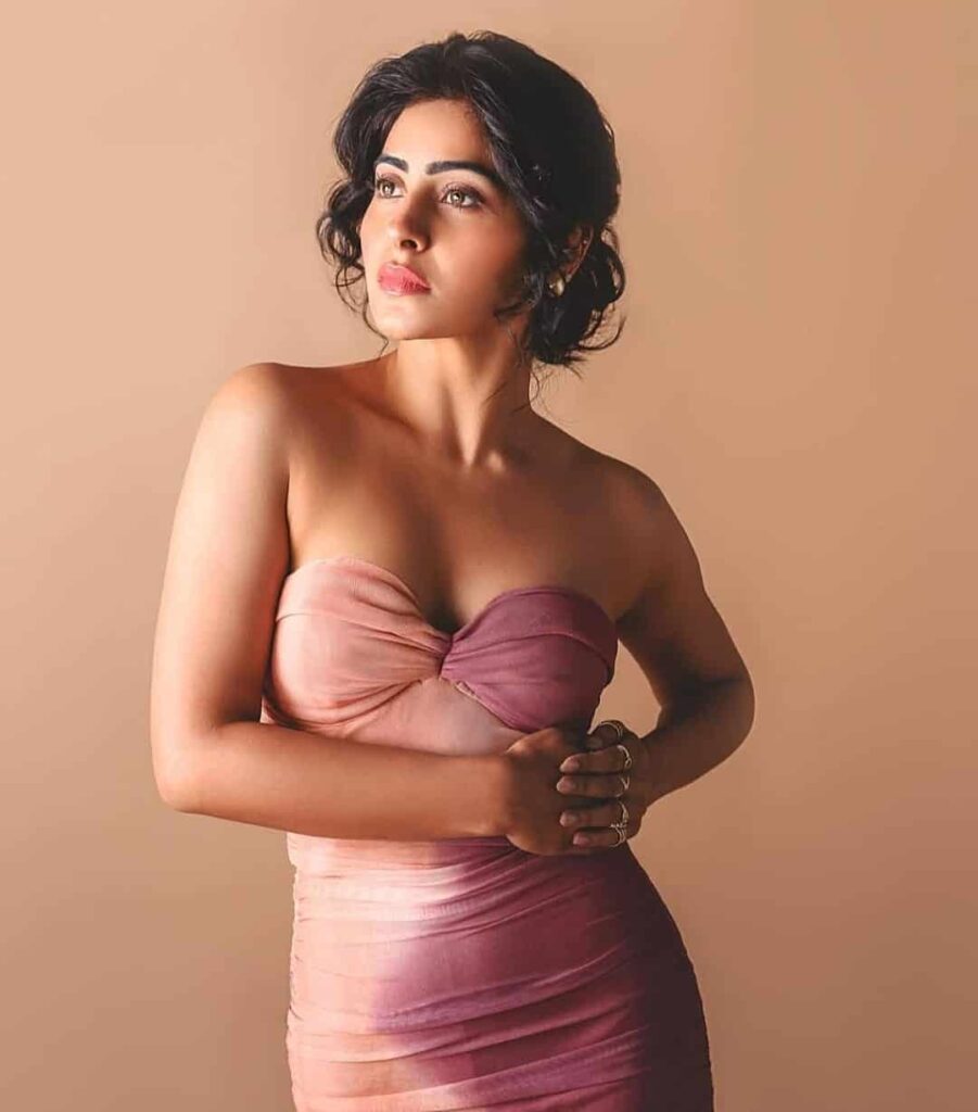 युक्ति कपूर जीवन परिचय Yukti kapoor biography in hindi (अभिनेत्री)