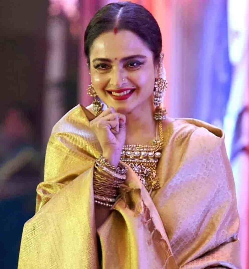 रेखा जीवन परिचय Rekha biography in hindi (अभिनेत्री) 1 रेखा जीवन परिचय Rekha biography in hindi (अभिनेत्री)