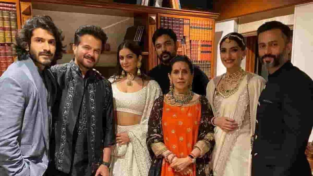 Anil kapoor family photo