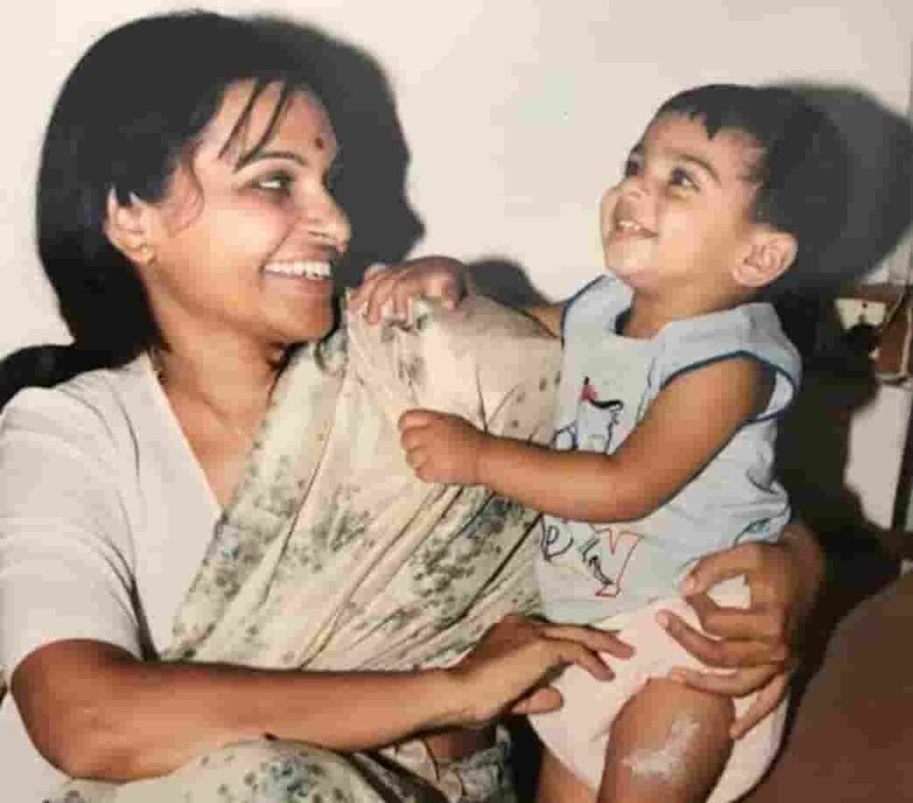 Radhika Apte childhood photo
