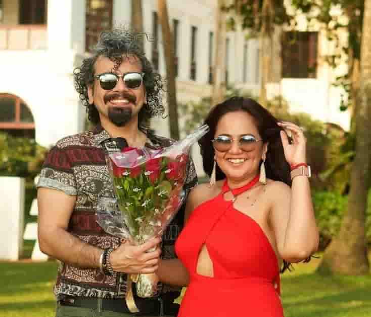 Roopal tyagi husband