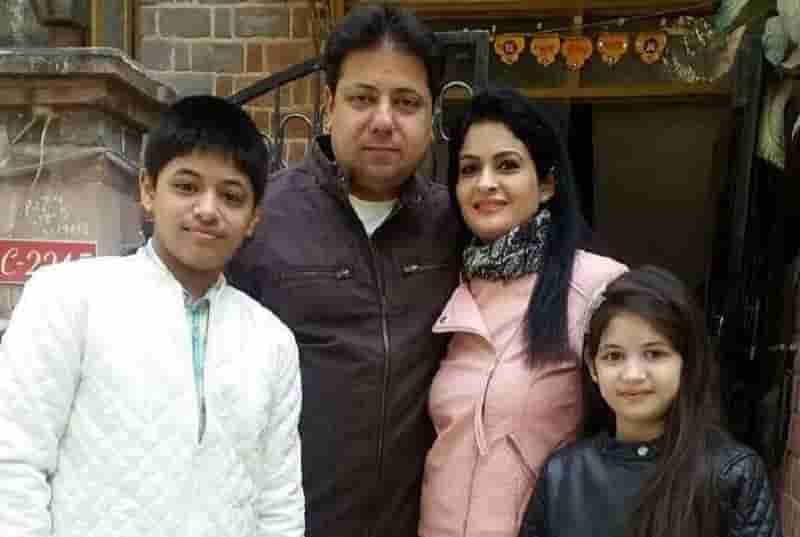 Harshaali malhotra family photo
