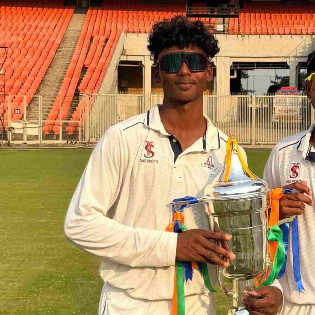 दीपेश देवेंद्रन जीवन परिचय Deepesh Devendran biography in hindi (क्रिकेटर)