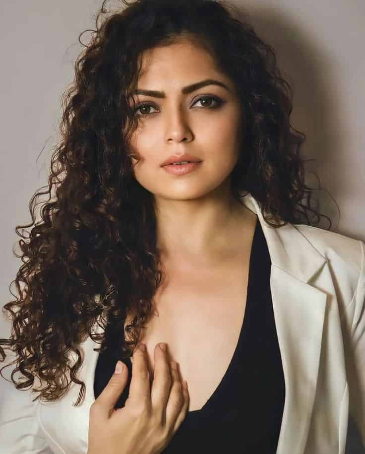 दृष्टि धामी जीवन परिचय Drashti Dhami biography in hindi (अभिनेत्री)