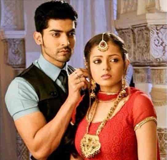 दृष्टि धामी जीवन परिचय Drashti Dhami biography in hindi (अभिनेत्री)