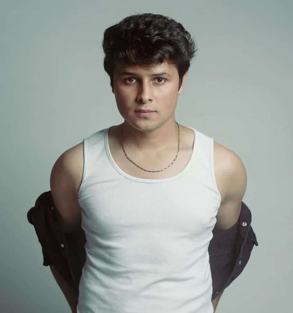 नीतीश भलूनी जीवन परिचय Nitish bhaluni biography in hindi (अभिनेता) 1 नीतीश भलूनी जीवन परिचय Nitish bhaluni biography in hindi (अभिनेता)