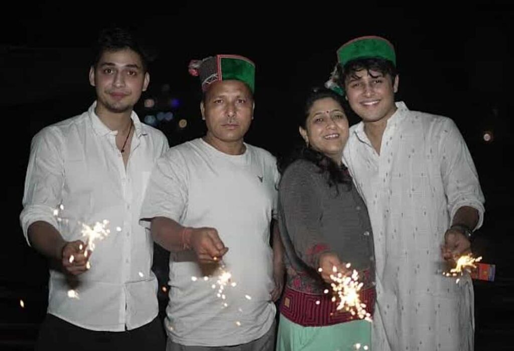 नीतीश भलूनी जीवन परिचय Nitish bhaluni biography in hindi (अभिनेता) 2 नीतीश भलूनी जीवन परिचय Nitish bhaluni biography in hindi (अभिनेता)