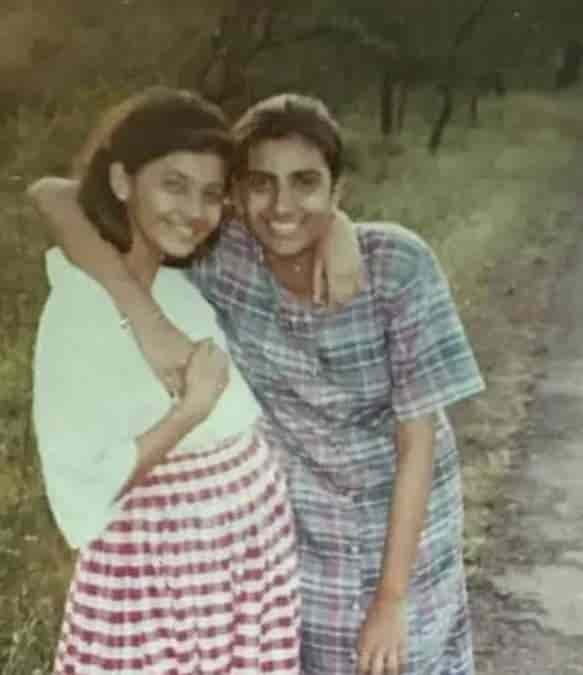 Daisy shah childhood photo