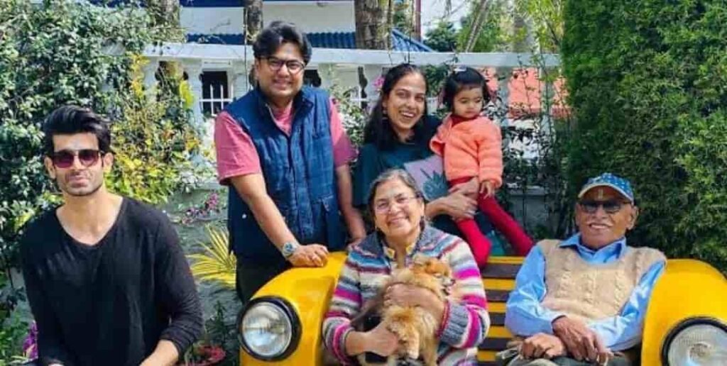 Namik paul family photo