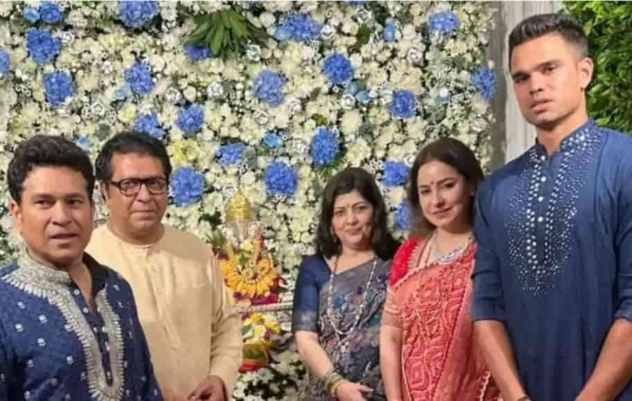 Saniya chandok family photo