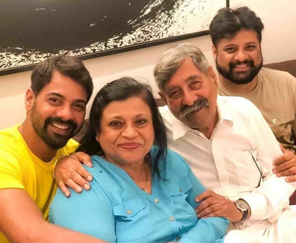 Shabir Ahluwalia parents photo