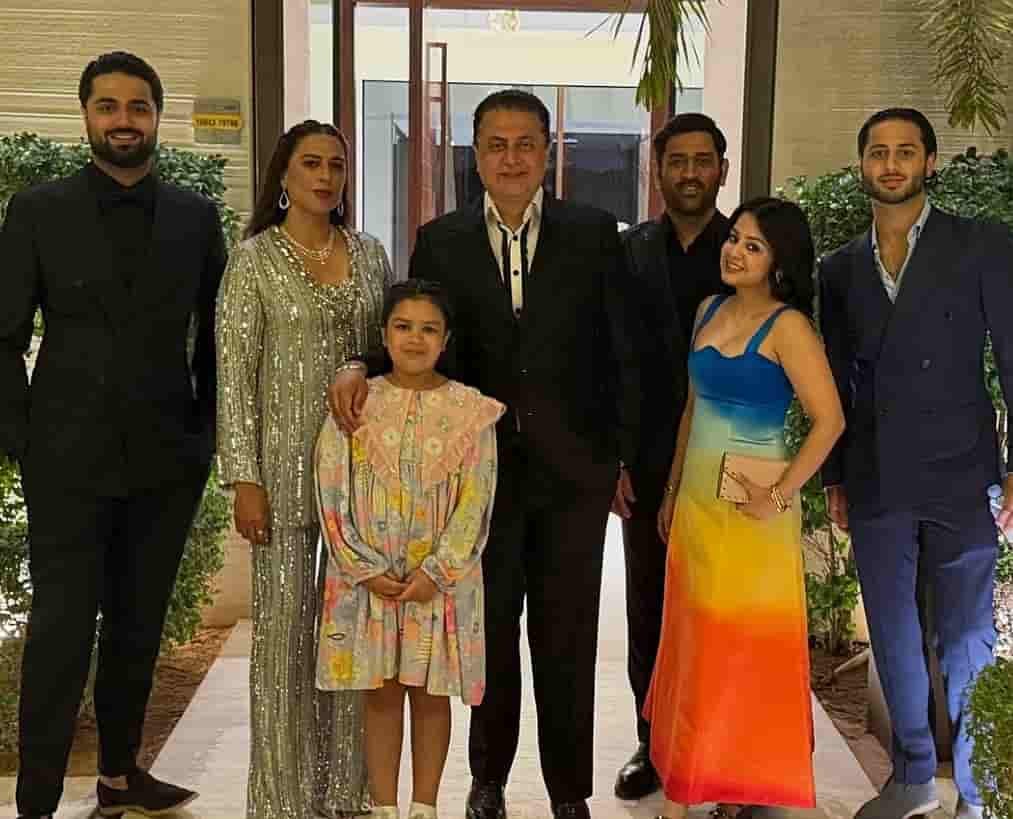 साक्षी धोनी जीवन परिचय Sakshi dhoni biography in hindi (फिल्म प्रोड्यूसर)