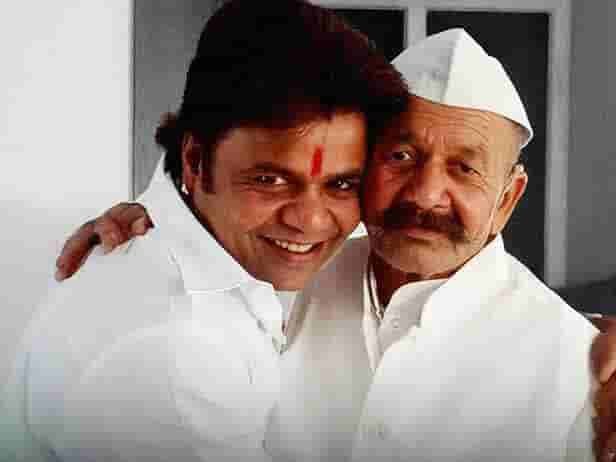 Rajpal Yadav father photo