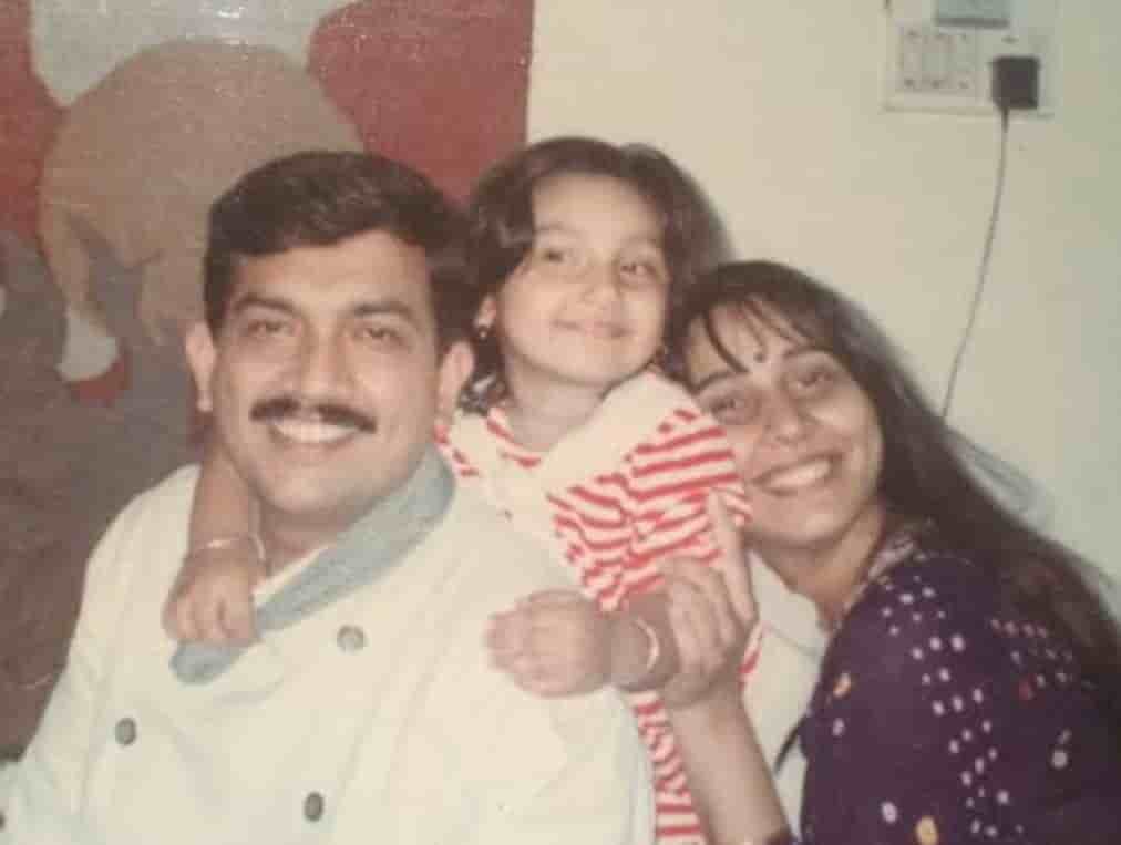 Sanjeev kapoor old photo