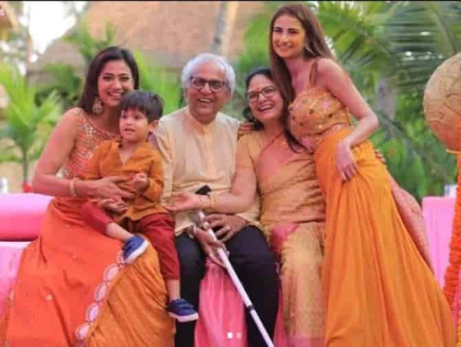 श्वेता तिवारी जीवन परिचय Shweta Tiwari biography in hindi (अभिनेत्री) 2 Shweta tiwari parents photo