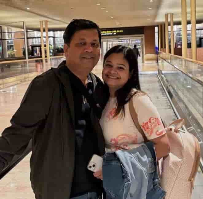 Vedant Sinha family photo